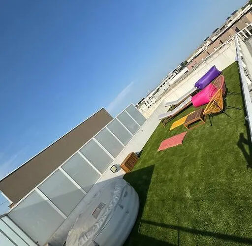 Luxueux 5 Pc, Jacuzzi, Rooftop, Terrasse, Clim